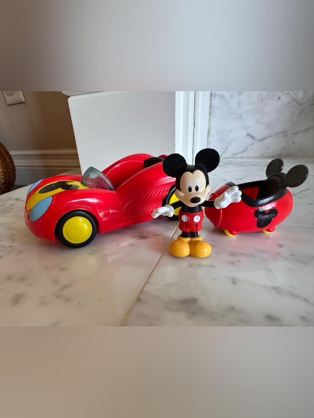 DISNEY Mickey Roadster Cars Playset